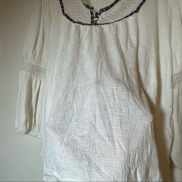 American Rag Cie Boho Embroidered Lace White Top with ribbon embroidery XL - Picture 4 of 8